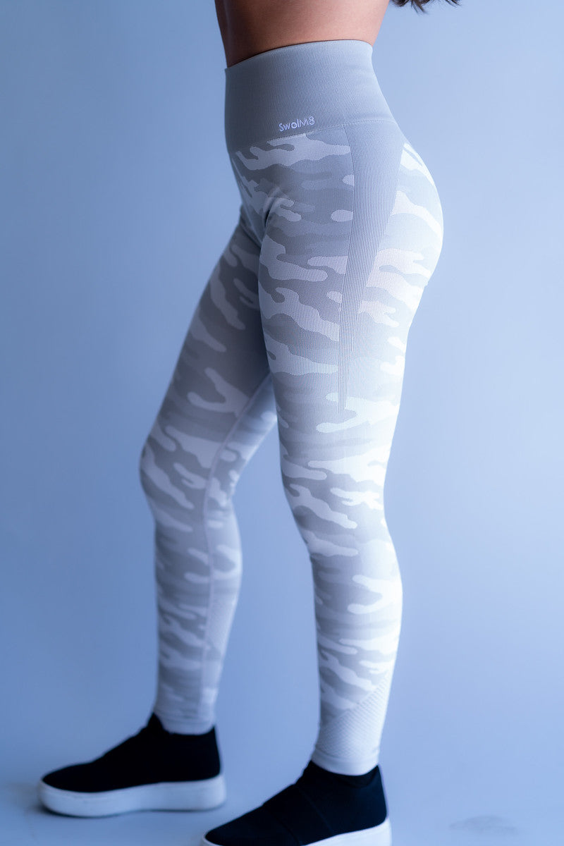 Xersion Lounge Grey White Camo Print Pull On Leggings Women's Size